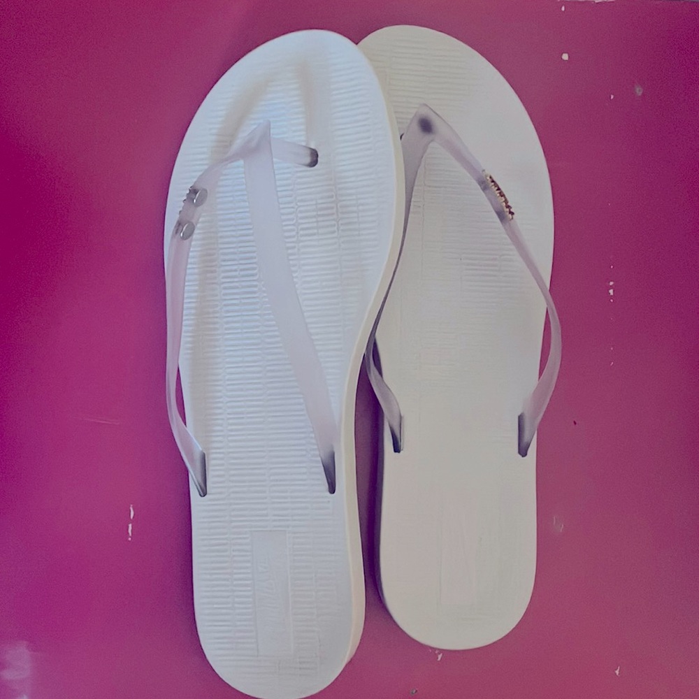 Melissa brand flip flops size 9